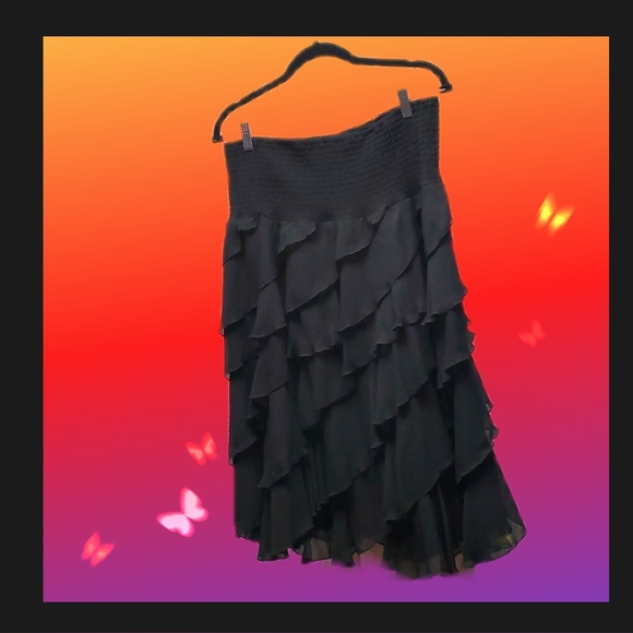 Black Skirt Multi Layered with Wide Elastic Waistband - Picture 4 of 10